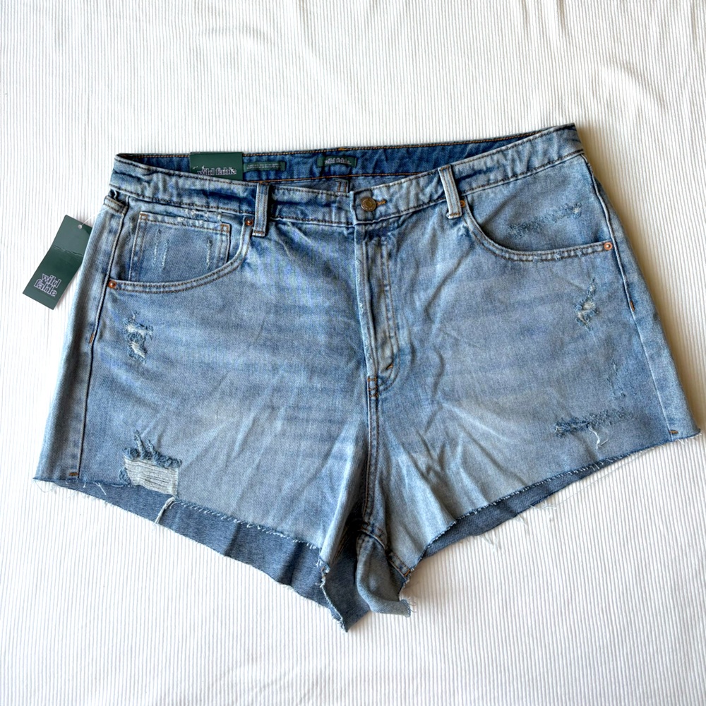 Super High-Rise Cutoff Jean Shorts 4 Button Fly Medium Wash Denim Wild Fable